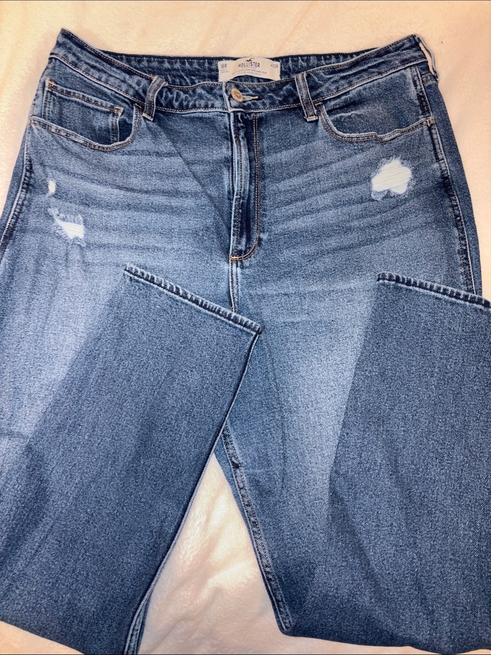 Hollister Women's Medium Blue High-Rise Distressed Straight Jeans